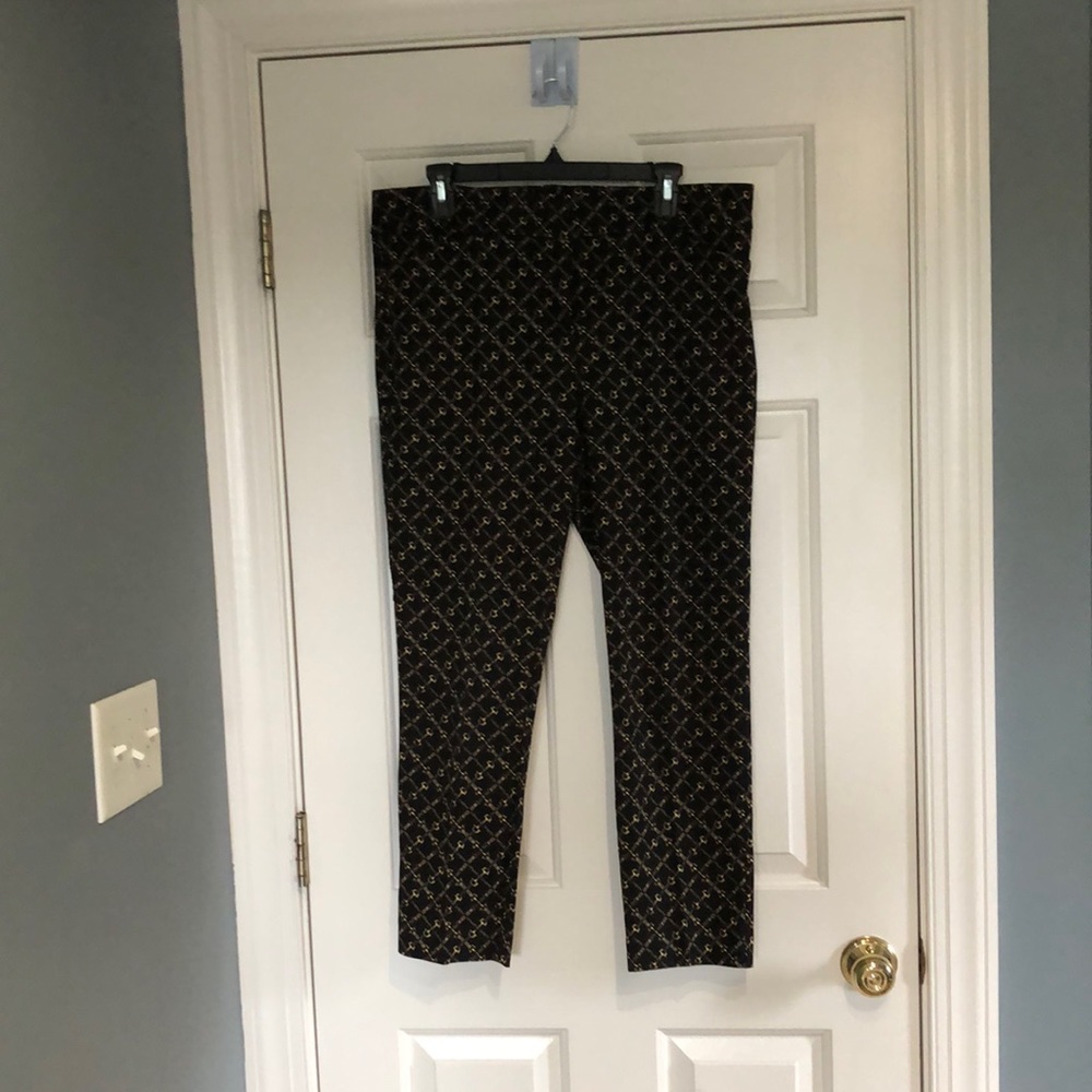Lady’s NY & Co ankle pants
